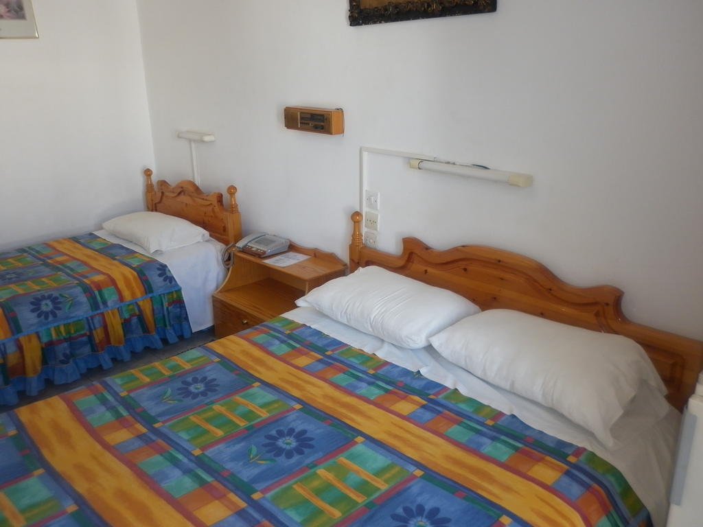 Miramare Hotel Lakkion Phòng bức ảnh
